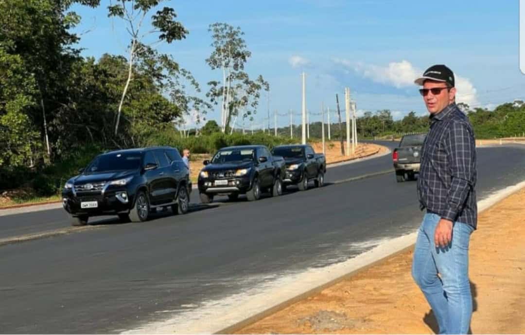 Governador Gladson Cameli vistoria obra de duplicação da AC 405 em