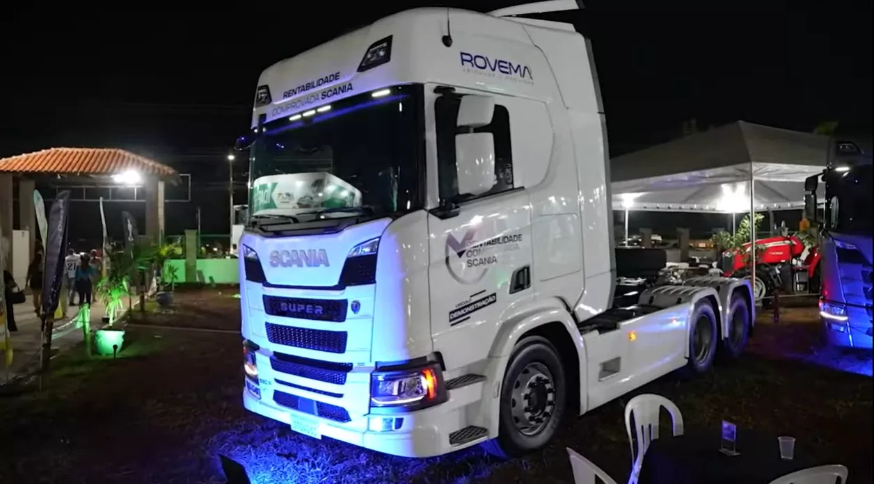 Estande Da Rovema Na Expoacre Mostra Conforto Dos Caminh Es Scania