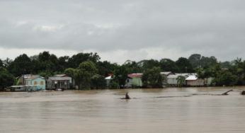 Em Sena Igarapé Cafezal represa e desabriga famílias