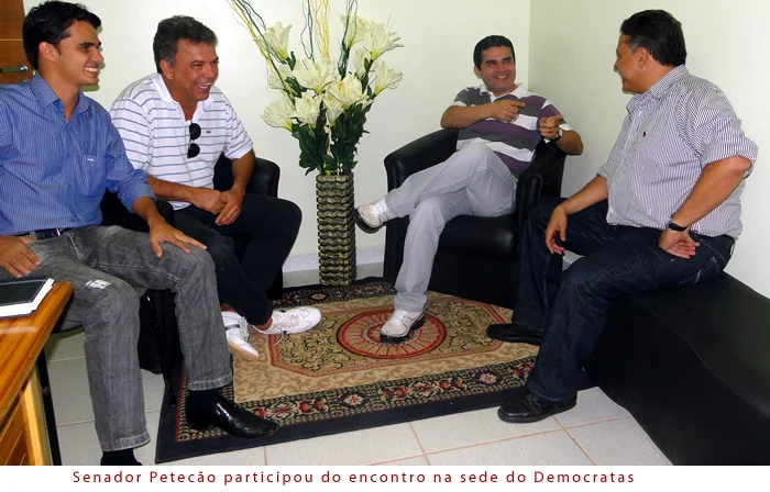 Em seu primeiro dia de campanha, Fernando Melo se reúne com Jamyl Asfury, na sede do DEM, e pede apoio ao parlamentar
