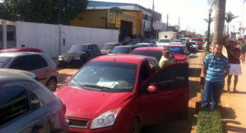 Colisão envolvendo quatro carros congestiona trânsito na Via Chico Mendes, em Rio Branco