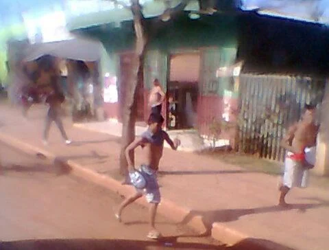 Major Rocha posta fotos de militantes petistas presos em flagrante correndo com mascas nas mãos