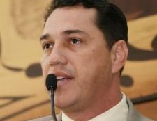 Ney Amorim afirma que oposição manipula para colocar no colo do PT a cassação do prefeito Vagner Sales