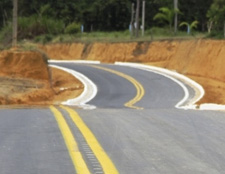 Prefeitura de Cruzeiro do Sul conclui asfaltamento do Ramal do Canela Fina