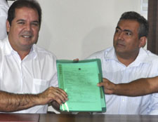 Sebastião anuncia regularização fundiária de Vila Campinas e defende a criação de novos municípios