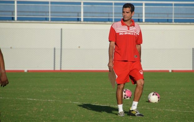 Alvaro Miguéis será o treinador do Rio Branco na temporada 2014