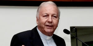 Padre Massimo acredita que Deus pode intervir no caso dos 11 mil servidores irregulares