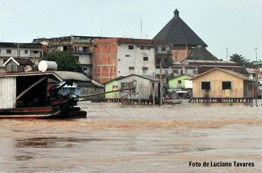 Em Cruzeiro Sul, rio Juruá continua na cota de alerta e em Sena, Iaco ainda transborda