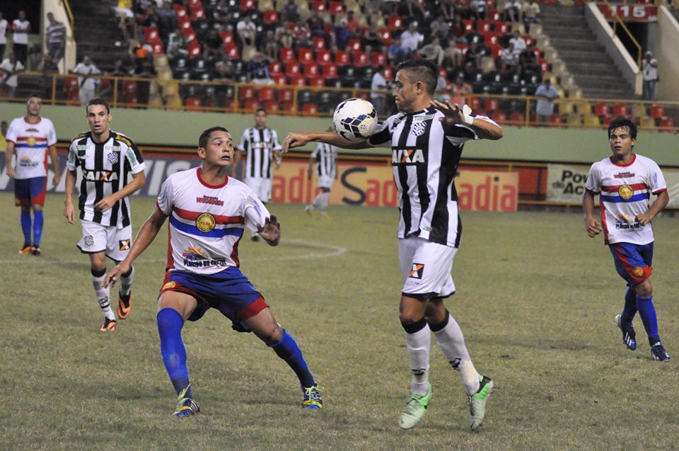 Plácido de Castro tem dois gols anulados e fica num empate de 0 x 0  contra o Figueirense