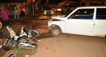 Colisão entre moto e carro deixa duas pessoas feridas no bairro 15, na capital