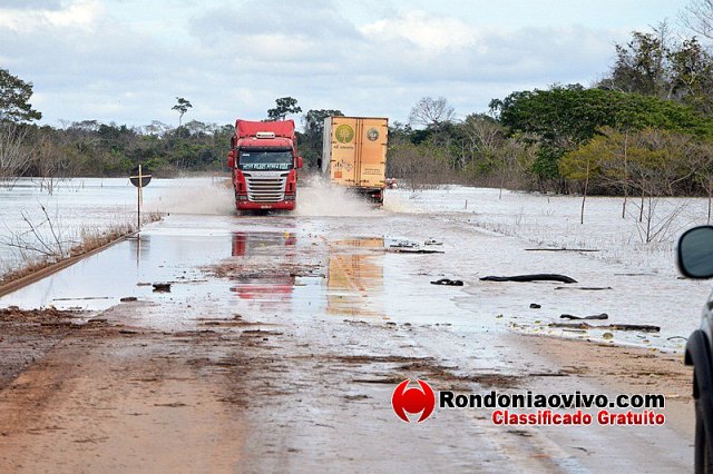 Usina de Jirau fecha quatro comportas em Rondônia e BR-364 alaga novamente
