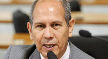 Aníbal Diniz é titular da CPMI que investigará irregularidades na Petrobras