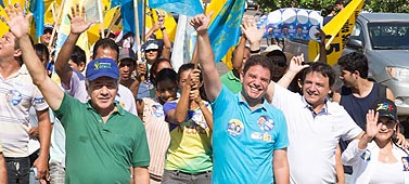 Gladson  faz caminhada em Cruzeiro do Sul