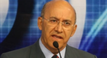 “Não posso sair demitindo todo mundo”, diz governador de RO