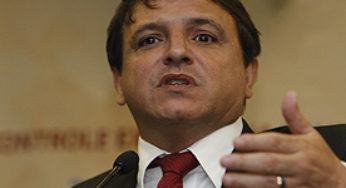 Bittar diz que governador petista trata o Acre como um brinquedo