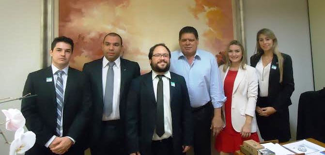 Advogados da União visitam deputado Flaviano Melo, em Brasília