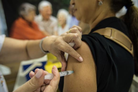 No Acre, meta é vacinar 195 mil pessoas contra a gripe, diz Ministério da Saúde
