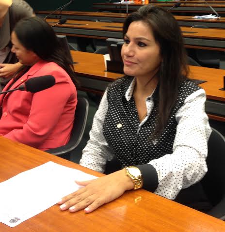 Jéssica Sales apoia MP que beneficia trabalhadores