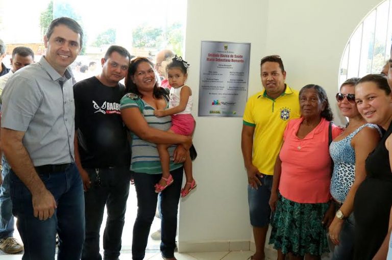 Marcus Viana entrega unidade básica de saúde aos moradores do Bom Jesus na Vila Acre