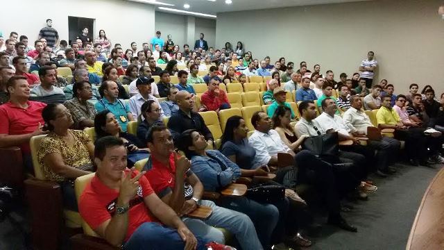 Após delegados serem beneficiados, civis querem pedir R$ 2 mil