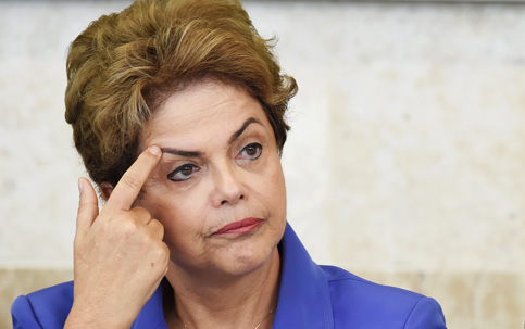 Dilma diz lamentar, mas admite que contas de luz ficaram mais caras, sim