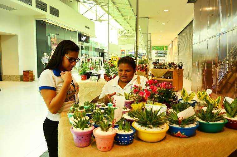 Feira de Flores e Plantas acontece até domingo no Shopping