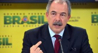 Médias das provas do Enem 2015 caem; desempenho individual sobe, diz MEC
