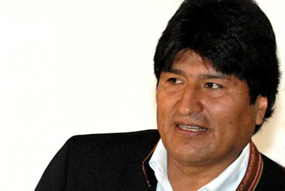 Evo Morales desafia referendo e disputará quarto mandato presidencial na Bolívia