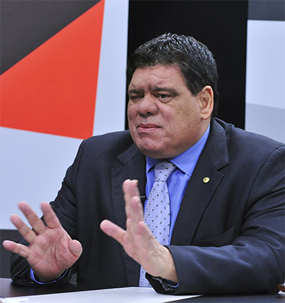 Deputado pede expulsão de peemedebista nomeado por Dilma e “rompimento do PMDB com o PT de Lula”