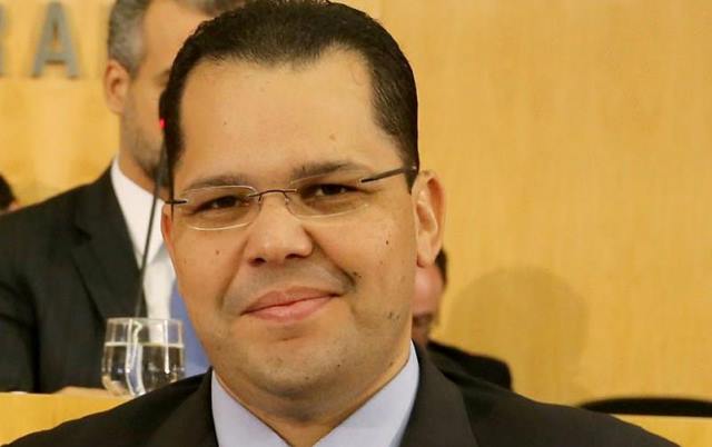 Conselheiro da OAB diz que impeachment de Dilma “não significa juízo condenatório”