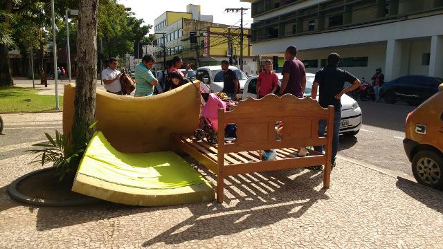 Família que fez protesto na frente da prefeitura de Rio Branco vai para o aluguel social