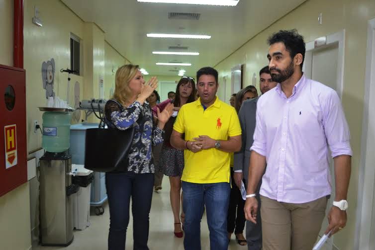 Gladson acompanha técnicos do Ministério da Saúde em visita à Maternidade de Rio Branco