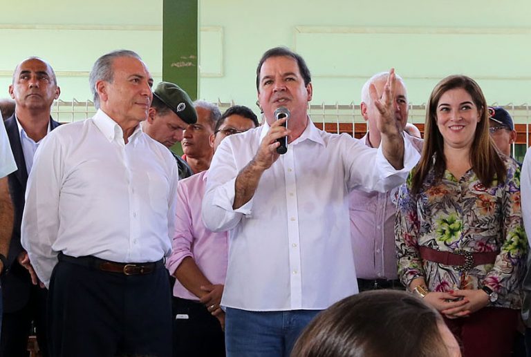 Sebastião participa de reunião em que 14 governadores “apertam” ministro de Temer