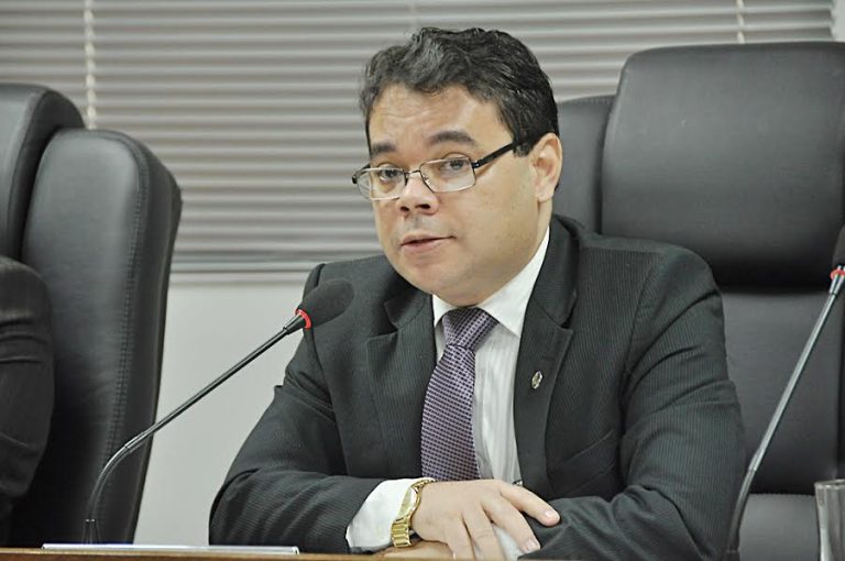 Corte: MP do Acre reduz jornada de trabalho para conter despesas