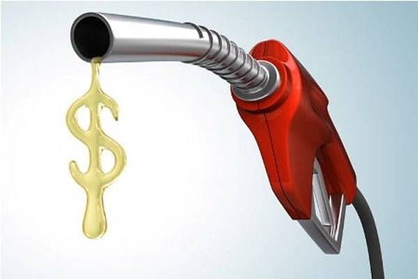 Gasolina deve ficar 2% mais barata no Acre a partir desta terça