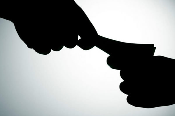 Proposta de criminalizar caixa dois ignora debate internacional sobre corrupção