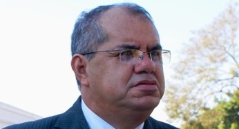 Arquilau Melo analisa o jogo de retaliações entre políticos e juizes