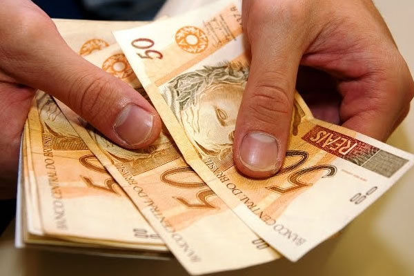 Em janeiro, acreano pagou R$ 426 mil em pensões a ex-governadores e dependentes, revela levantamento