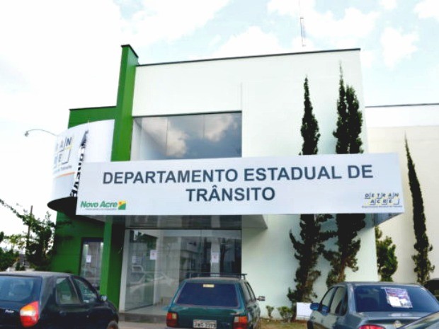 Detran do Acre publica 3,9 mil infrações e multas de trânsito no Diário Oficial do Estado; veja