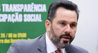 Bancada evangélica na Câmara dos Deputados celebra retirada de questão de gênero de base curricular