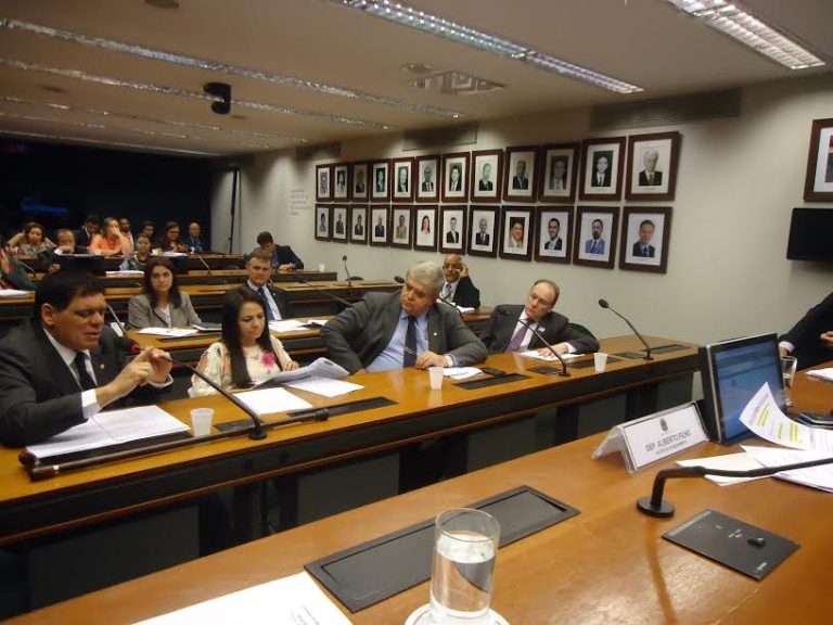Flaviano Melo participa de 2 comissões permanentes na Câmara dos Deputados
