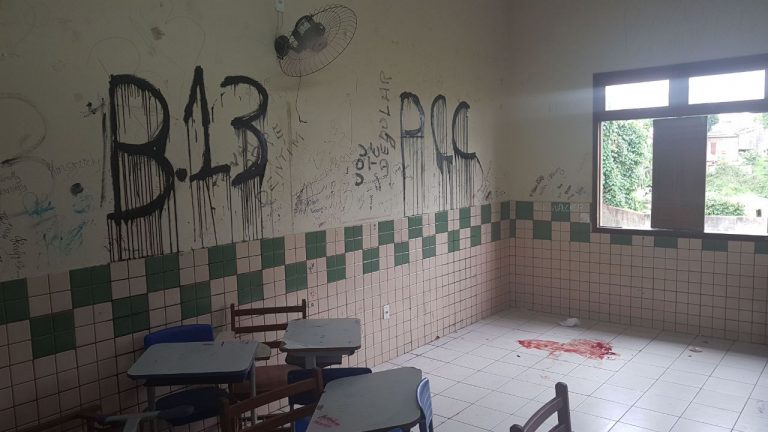 Dupla que atirou em aluno em escola em Sena Madureira é presa