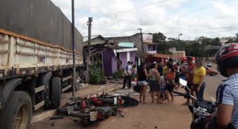 Carreta desgovernada desce ladeira, atinge 12 veículos e invade residência