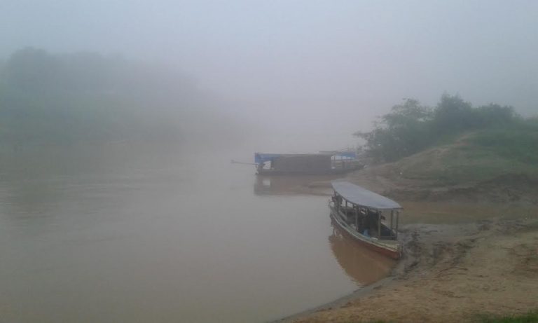 Neblina intensa toma conta de Rio Branco na manhã desta 4ª