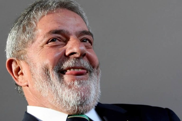 Lula lidera intenções de voto em todos os cenários, diz pesquisa da CNT