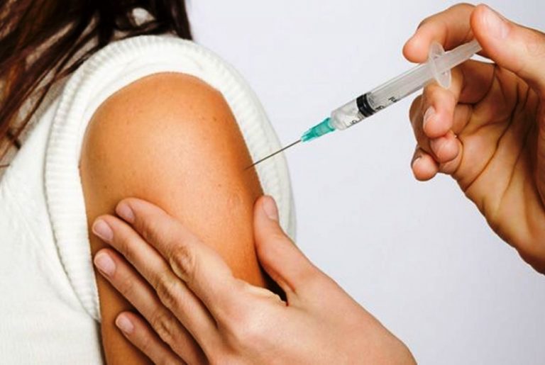 Vacinação contra a pólio começa em 6 de agosto, diz Ministério da Saúde