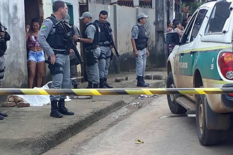 Deficiente físico é assassinado com vários tiros por dupla de motoqueiros no bairro João Eduardo, na capital