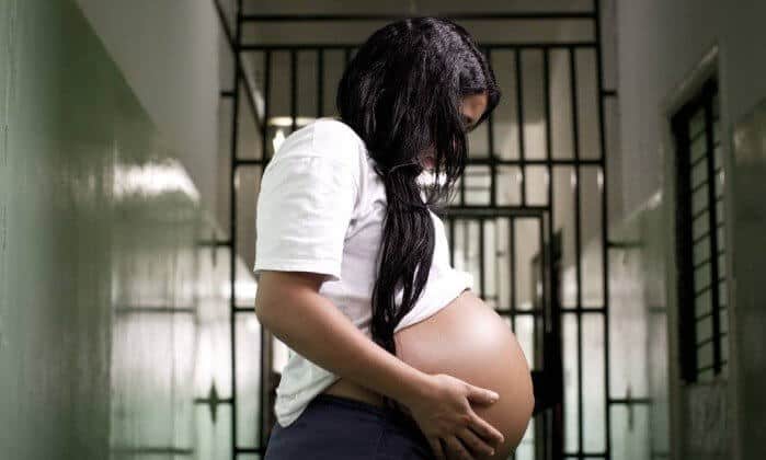 Supremo Tribunal Federal autoriza prisão domiciliar para grávidas e mães