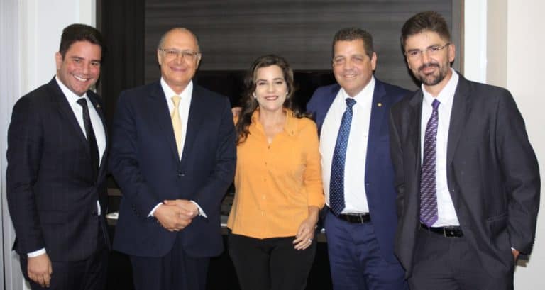 Major Rocha, Mara e Gladson Cameli se encontram com o governador paulista Geraldo Alckmin, em Brasília