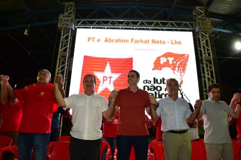 Em ato do PT, Sebastião Viana defende e exalta Lula: “O maior presidente que o Brasil já teve”